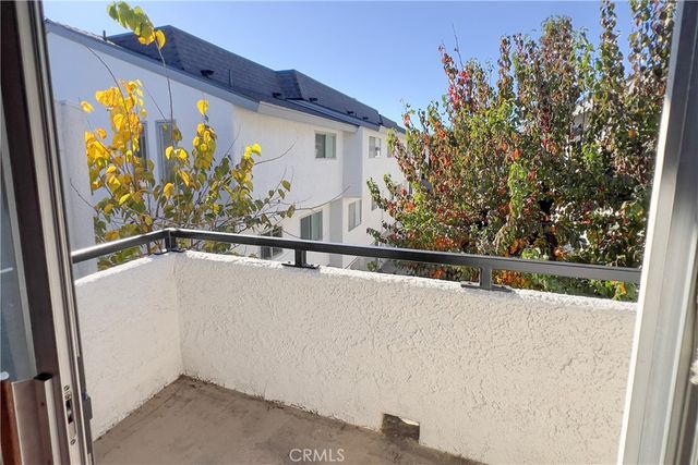 12334 Chandler C, Valley Village, CA 91607