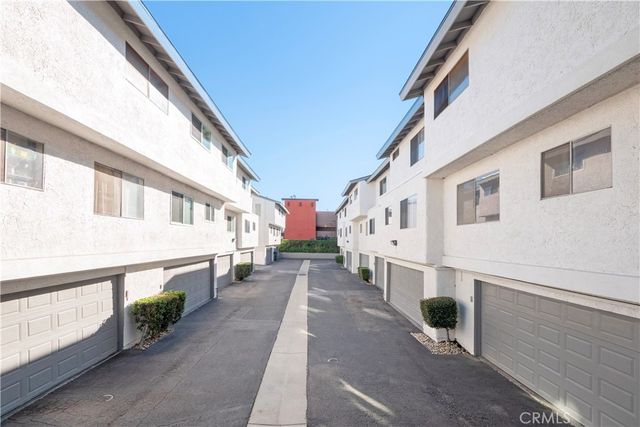 12334 Chandler C, Valley Village, CA 91607