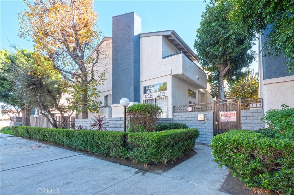 12334 Chandler C, Valley Village, CA 91607