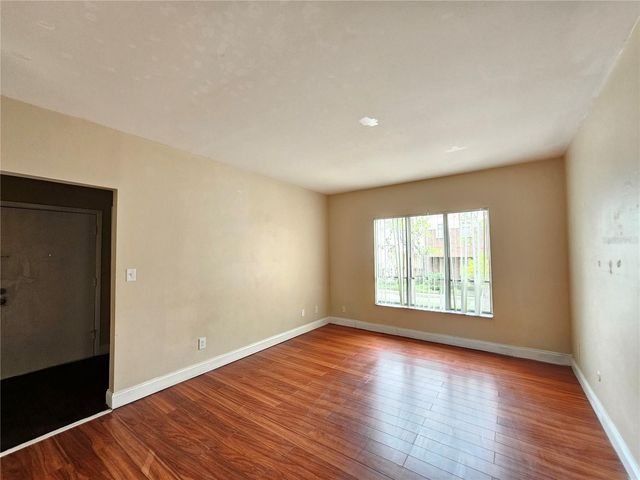 7601 PAULA DRIVE 5, Tampa, FL 33615