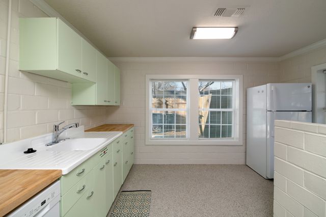 1819 Scripture Street, Denton, TX 76201