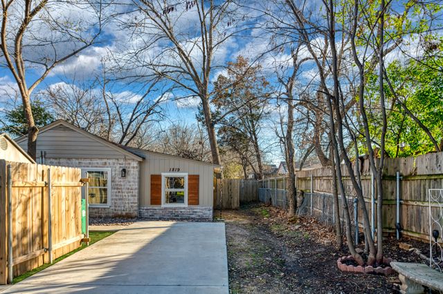 1819 Scripture Street, Denton, TX 76201