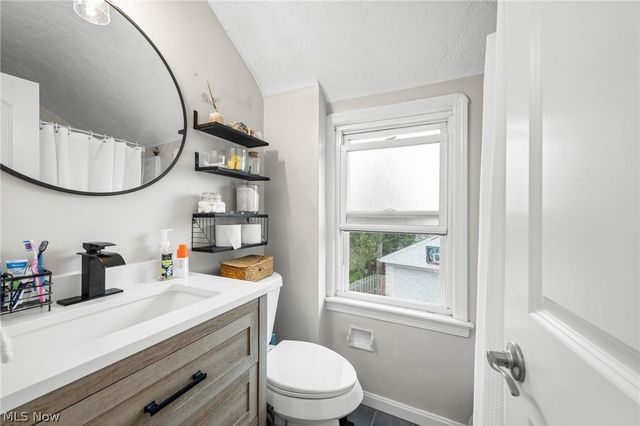 7906 Kenton Avenue, Parma, OH 44129