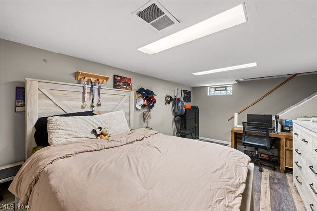 7906 Kenton Avenue, Parma, OH 44129