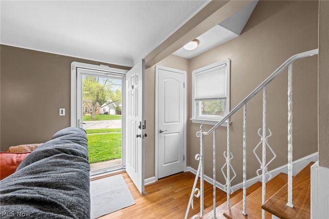 7906 Kenton Avenue, Parma, OH 44129