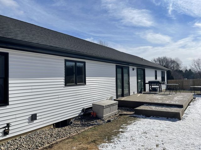 151 Jacaranda Drive, Battle Creek, MI 49015