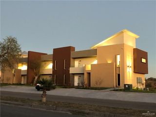 305 Palm Shores Boulevard 201A, La Joya, TX 78560