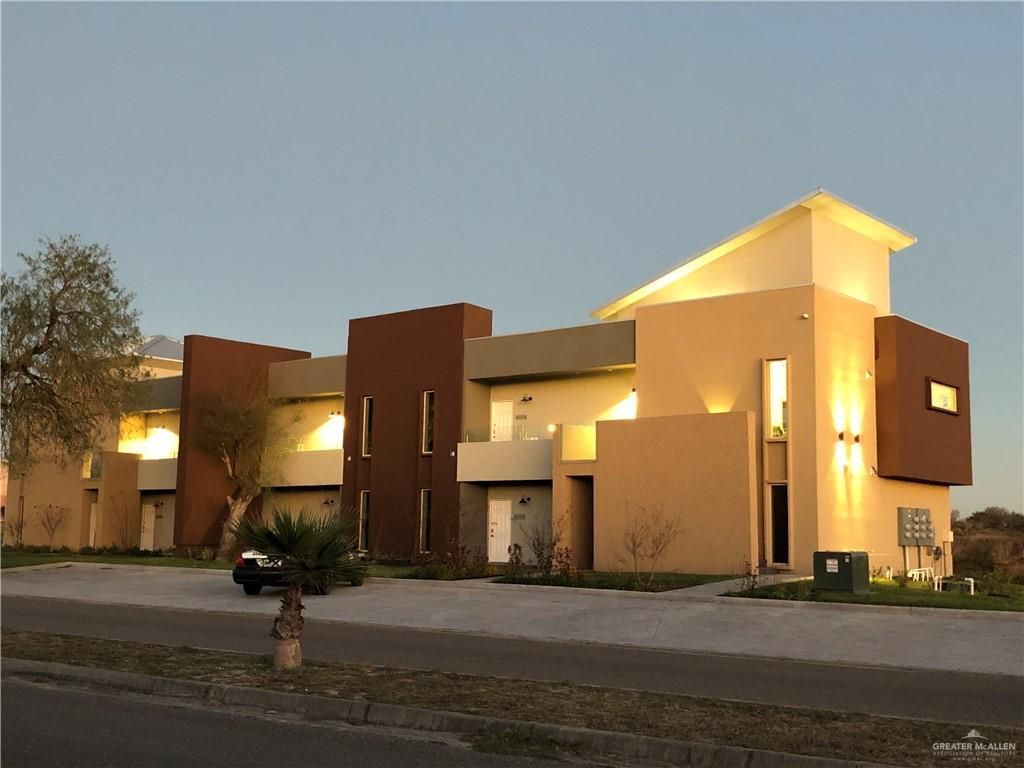 305 Palm Shores Boulevard 201A, La Joya, TX 78560