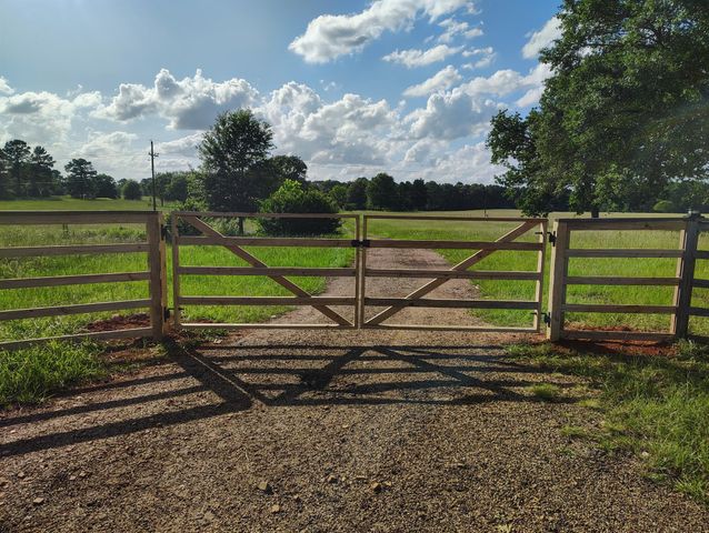 11755 State Highway 21 E, Crockett, TX 75835
