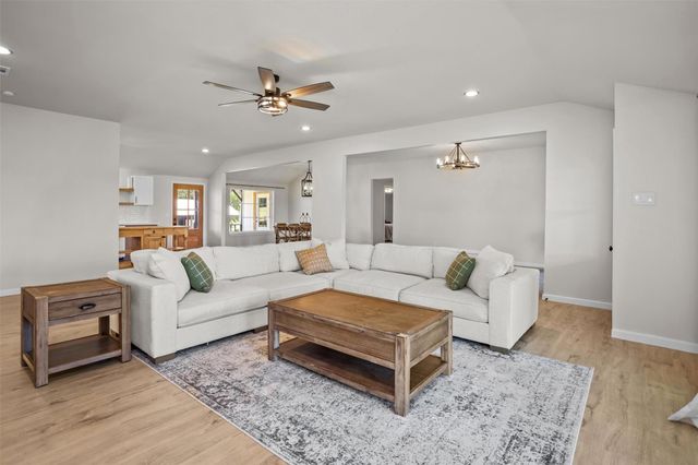 11755 State Highway 21 E, Crockett, TX 75835
