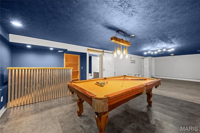 7732 Redbird Lane, Godfrey, IL 62035