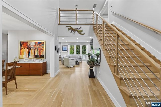 31 Engleside Street, Cresskill, NJ 07626