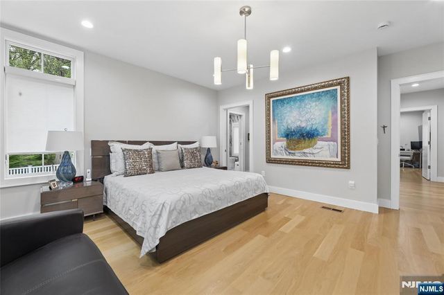 31 Engleside Street, Cresskill, NJ 07626