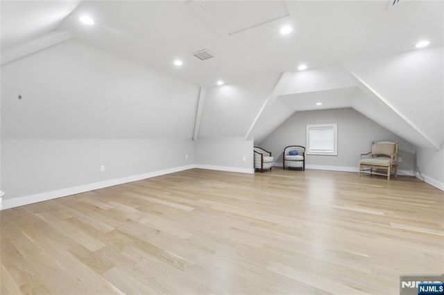 31 Engleside Street, Cresskill, NJ 07626