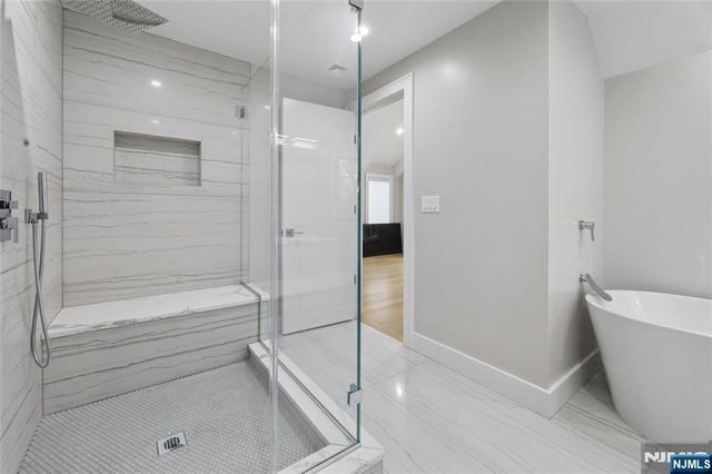 31 Engleside Street, Cresskill, NJ 07626