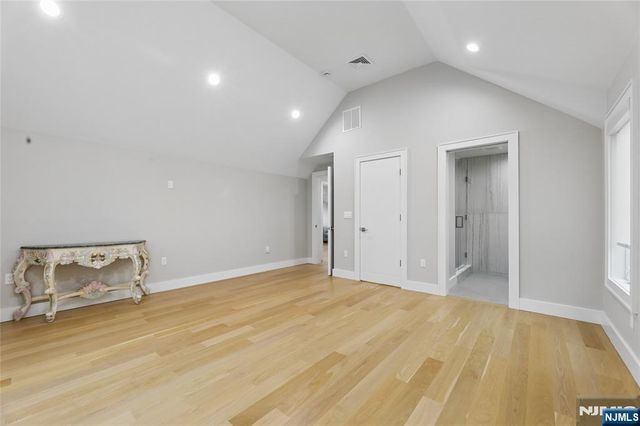 31 Engleside Street, Cresskill, NJ 07626