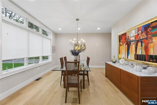 31 Engleside Street, Cresskill, NJ 07626