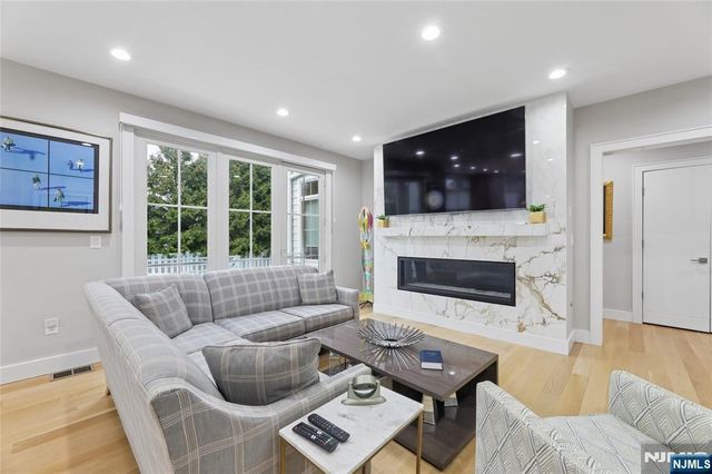 31 Engleside Street, Cresskill, NJ 07626