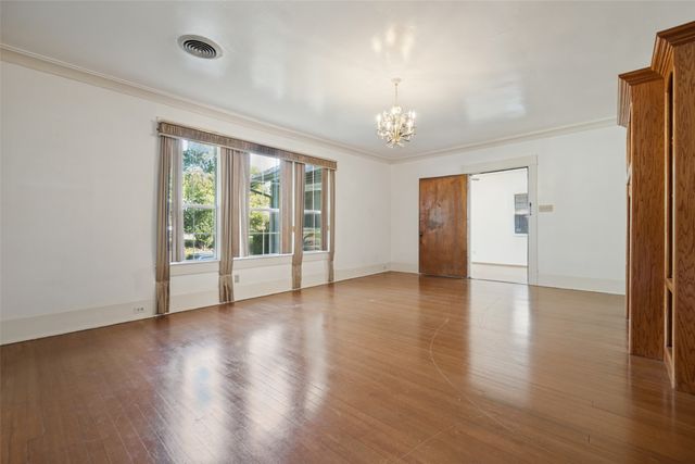 5906 Palo Pinto Avenue, Dallas, TX 75206
