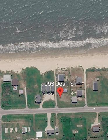 993 Jean Street, Gilchrist, TX 77617
