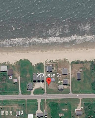 993 Jean Street, Gilchrist, TX 77617