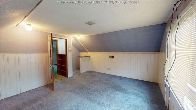 1852 Enslow Boulevard, Huntington, WV 25701