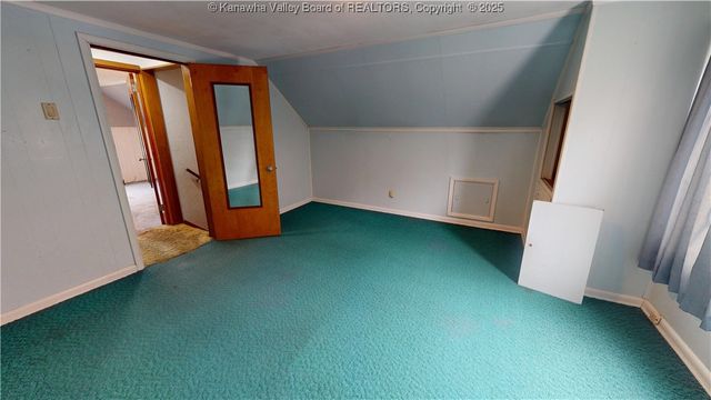 1852 Enslow Boulevard, Huntington, WV 25701