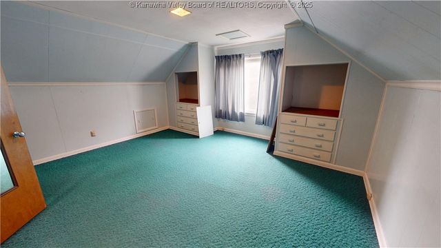 1852 Enslow Boulevard, Huntington, WV 25701