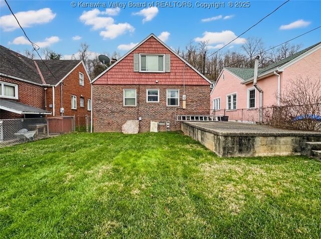 1852 Enslow Boulevard, Huntington, WV 25701