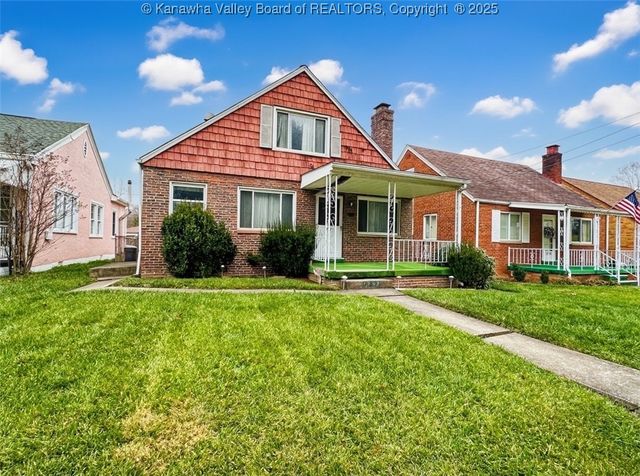 1852 Enslow Boulevard, Huntington, WV 25701