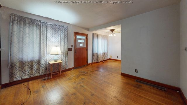 1852 Enslow Boulevard, Huntington, WV 25701