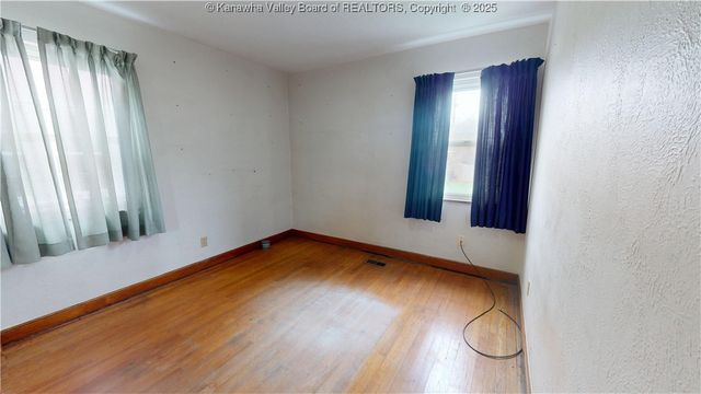 1852 Enslow Boulevard, Huntington, WV 25701