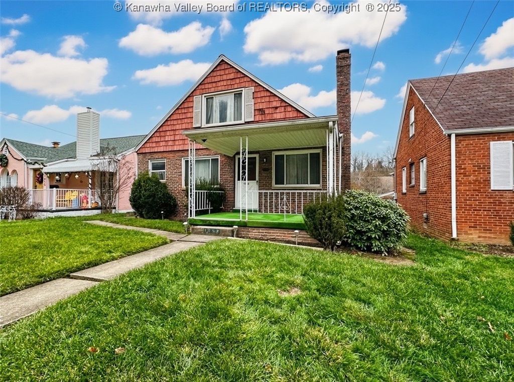 1852 Enslow Boulevard, Huntington, WV 25701