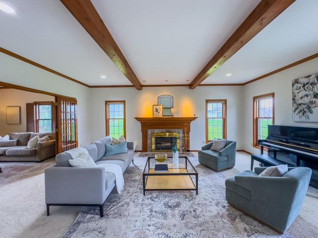 19560 Edmonton COURT, Brookfield, WI 53045