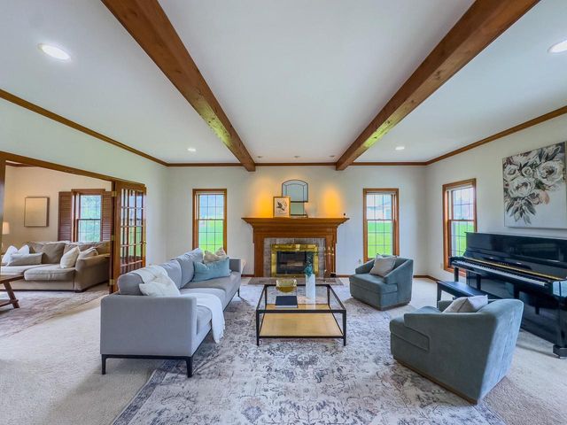 19560 Edmonton COURT, Brookfield, WI 53045