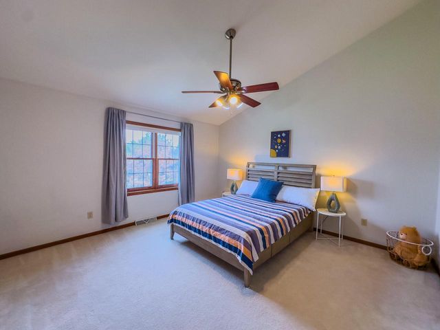 19560 Edmonton COURT, Brookfield, WI 53045