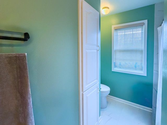 19560 Edmonton COURT, Brookfield, WI 53045