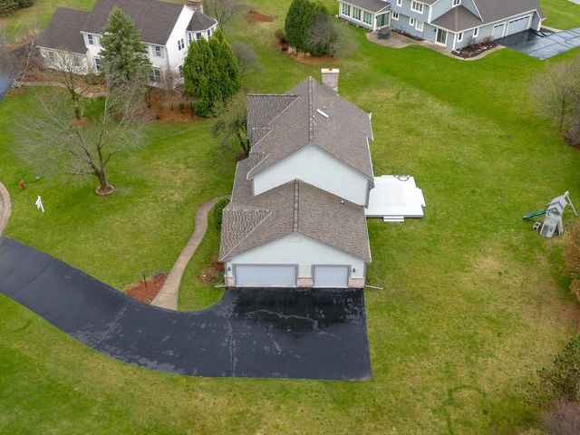 19560 Edmonton COURT, Brookfield, WI 53045