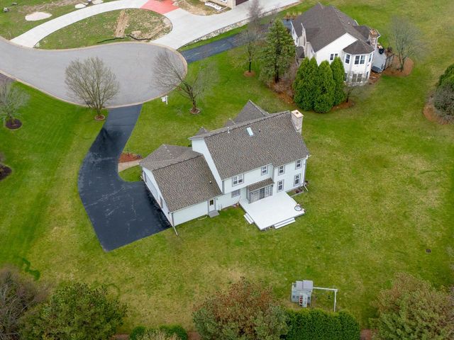 19560 Edmonton COURT, Brookfield, WI 53045