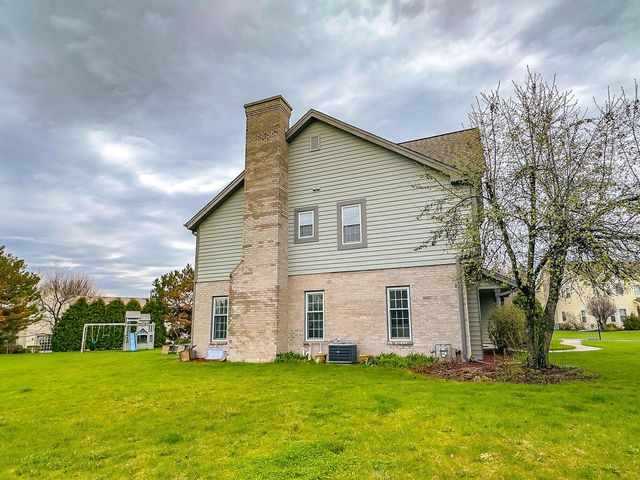19560 Edmonton COURT, Brookfield, WI 53045