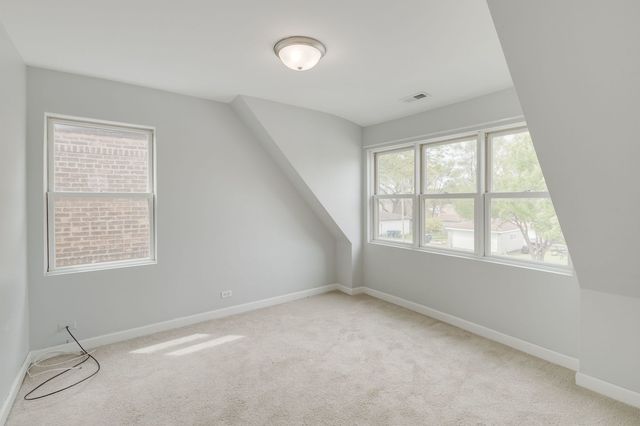 9535 S Fairfield Avenue, Evergreen Park, IL 60805