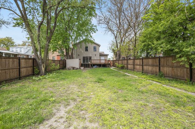 9535 S Fairfield Avenue, Evergreen Park, IL 60805