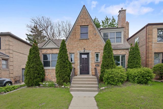 9535 S Fairfield Avenue, Evergreen Park, IL 60805