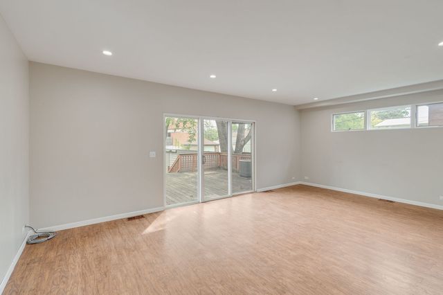 9535 S Fairfield Avenue, Evergreen Park, IL 60805