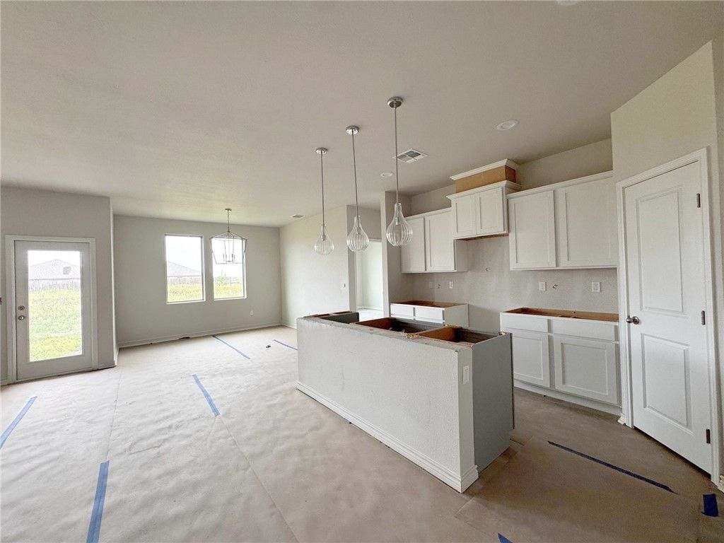 2610 Westeros St, Corpus Christi, TX 78415 — photo 5