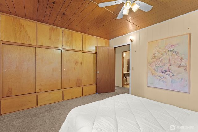 13836 166th Avenue SE, Rainier, WA 98576