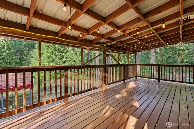 13836 166th Avenue SE, Rainier, WA 98576