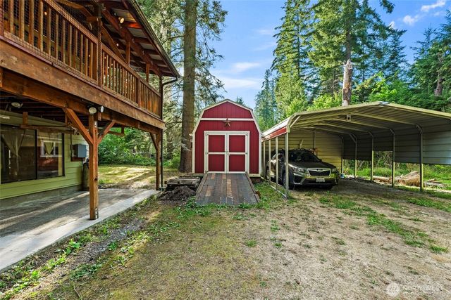 13836 166th Avenue SE, Rainier, WA 98576