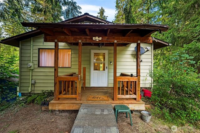 13836 166th Avenue SE, Rainier, WA 98576