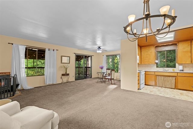 13836 166th Avenue SE, Rainier, WA 98576